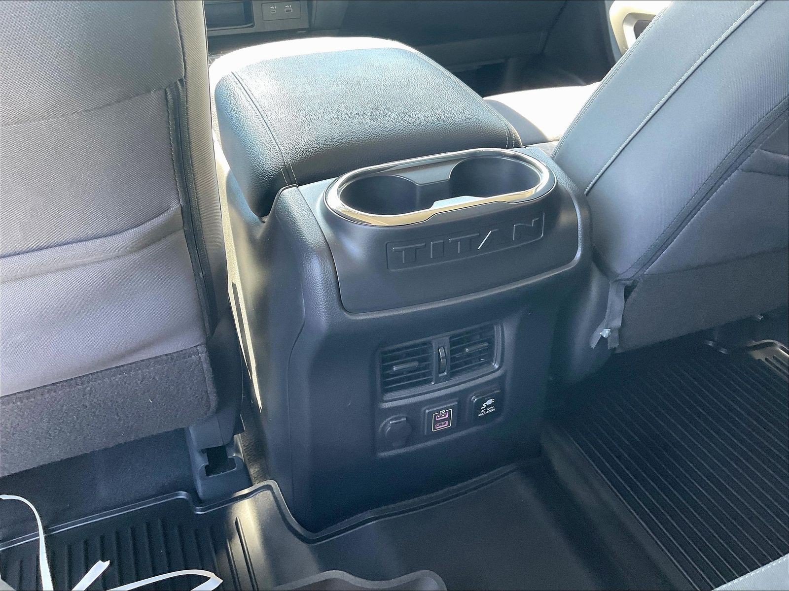 Certified 2024 Nissan Titan SV w/ SV Convenience Package AWD/4WD image 13