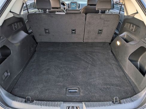Used 2022 Ford Edge SE w/ Black Appearance Package image 6