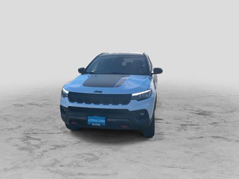 Certified 2022 Jeep Compass Trailhawk w/ Trailhawk Elite Group image 3