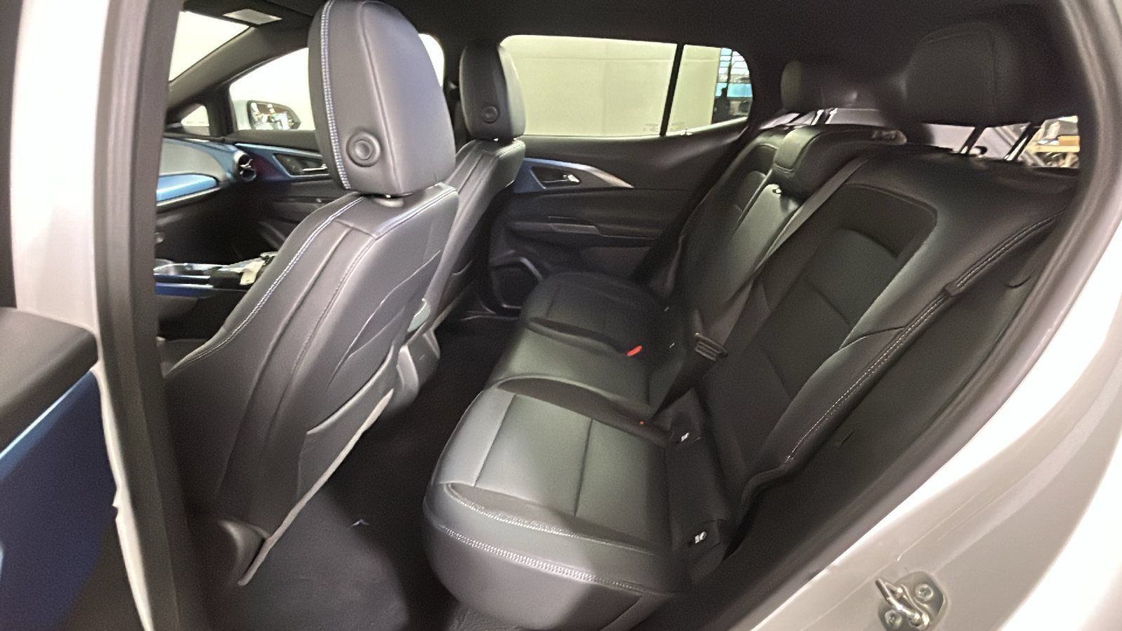 Used 2024 Chevrolet Equinox EV LT FWD image 30