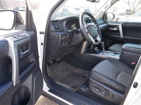 Used 2020 Toyota 4Runner Limited image 12