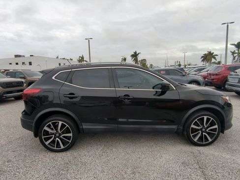 Used 2018 Nissan Rogue Sport SL w/ SL Premium Package image 4