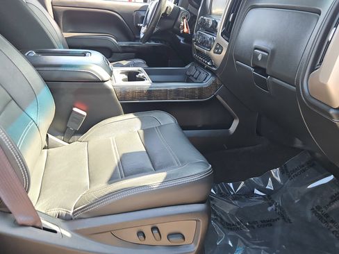 Used 2016 GMC Sierra 2500 Denali w/ Duramax Plus Package AWD/4WD image 25