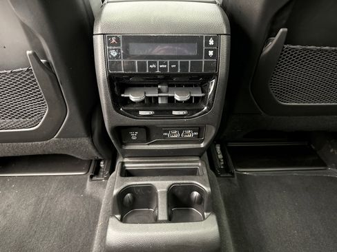 Used 2022 Jeep Grand Cherokee L Laredo w/ Luxury Tech Group I image 20