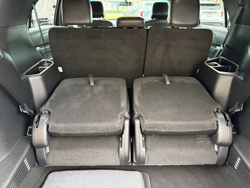 Used 2016 Ford Explorer Limited image 32