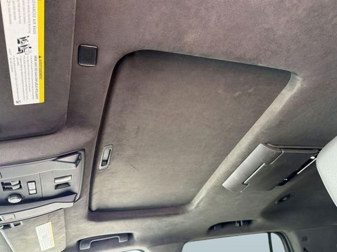 Used 2018 Cadillac Escalade Platinum image 13