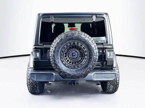 Used 2024 Jeep Wrangler Sport S image 5