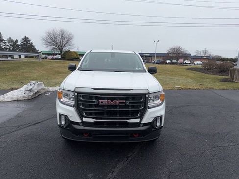 Used 2022 GMC Canyon AT4 image 2