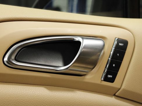 Used 2011 Porsche Cayenne S AWD/4WD image 31