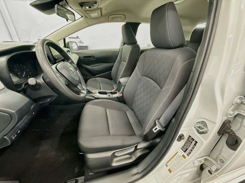 Used 2025 Toyota Corolla LE FWD image 13