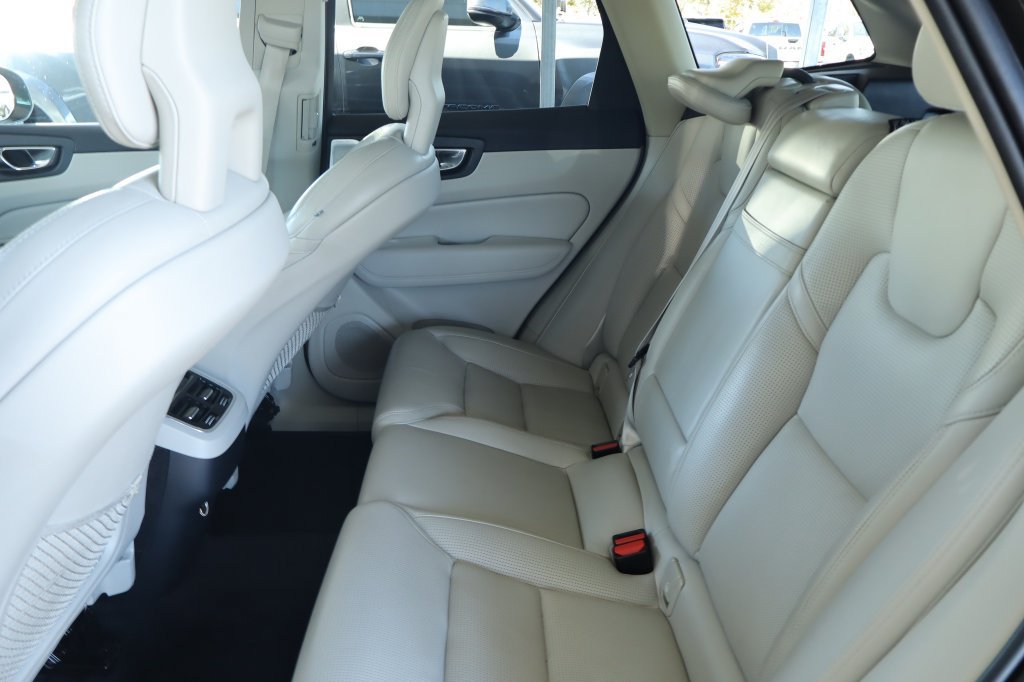 Used 2019 Volvo XC60 T6 Inscription AWD/4WD image 34