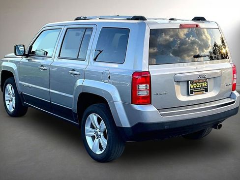 Used 2015 Jeep Patriot Limited w/ Sun/Sound Group AWD/4WD image 4