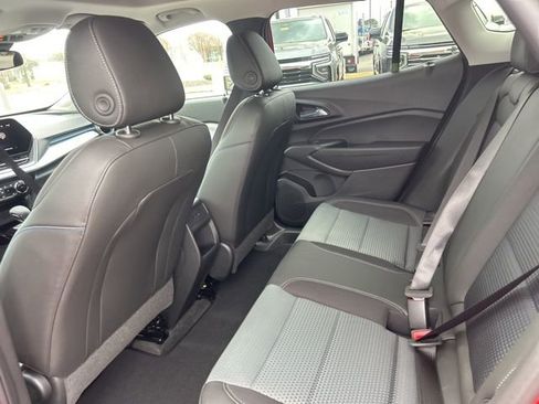 New 2026 Chevrolet Trax LT w/ Sunroof Package image 26