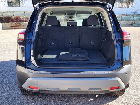 Used 2022 Nissan Rogue SV image 15