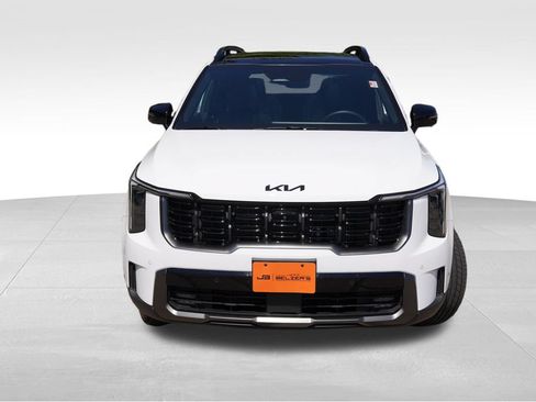 Certified 2025 Kia Sorento SX Prestige AWD/4WD image 12