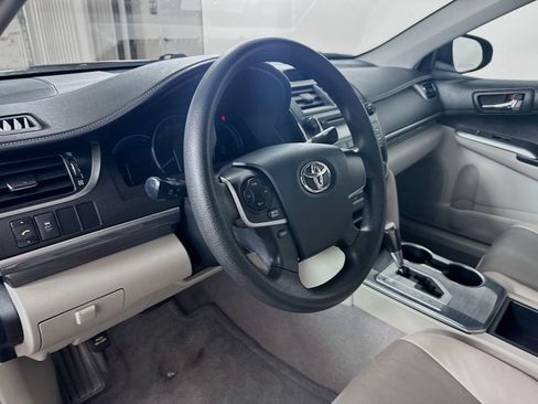 Used 2012 Toyota Camry LE image 7