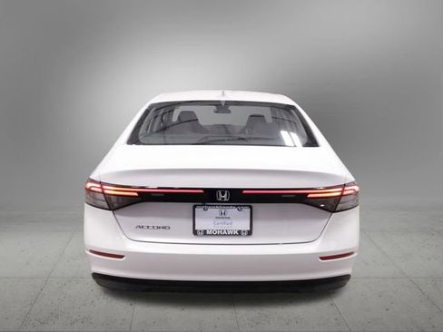 Certified 2023 Honda Accord EX image 5