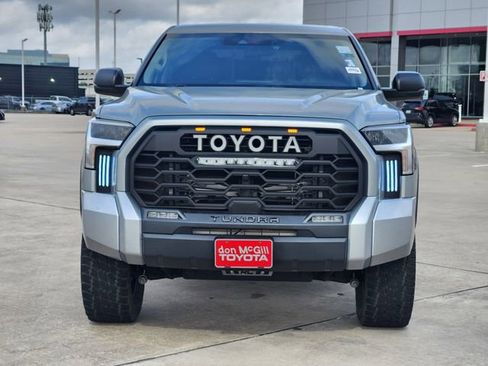 Used 2022 Toyota Tundra SR5 RWD image 2
