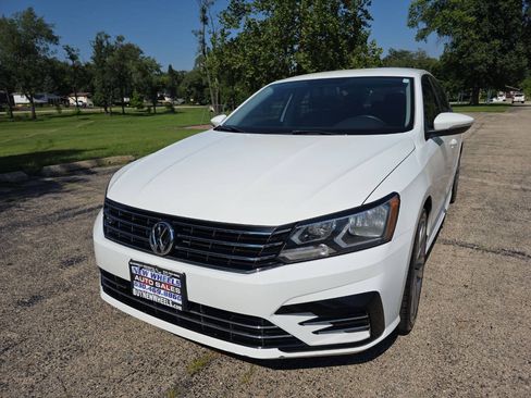 Used 2016 Volkswagen Passat 1.8T R-Line FWD image 1