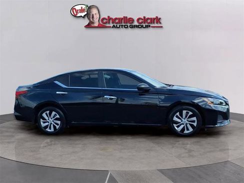 Certified 2025 Nissan Altima 2.5 S image 6