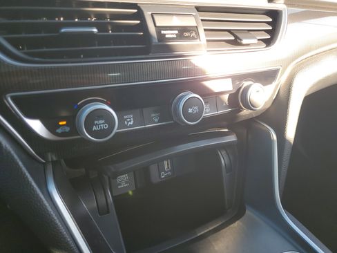 Used 2020 Honda Accord Sport image 25