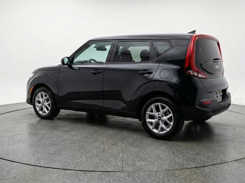 Used 2025 Kia Soul LX w/ LX Technology Package image 6