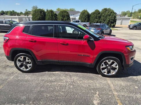 Used 2018 Jeep Compass Limited AWD/4WD image 3