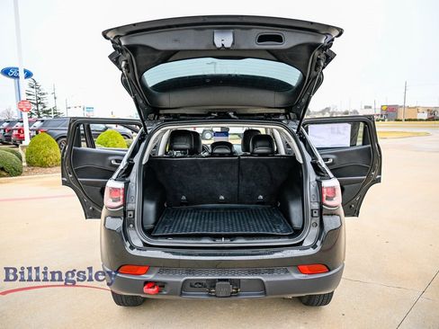 Used 2019 Jeep Compass Trailhawk w/ Cold Weather Group image 17