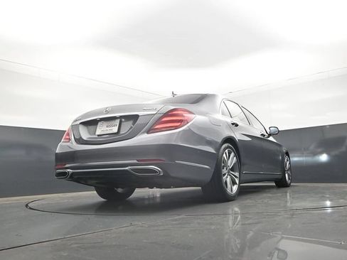 Used 2020 Mercedes-Benz S 560 4MATIC Sedan w/ Premium Package image 30