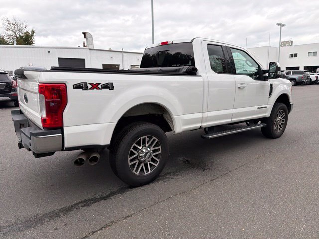 Used 2017 Ford F350 Lariat w/ Lariat Value Package AWD/4WD image 4