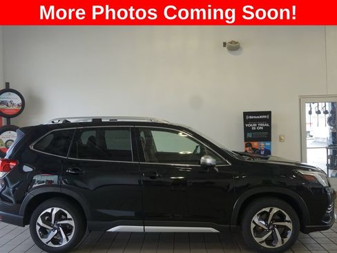 Used 2024 Subaru Forester Touring AWD/4WD image 2