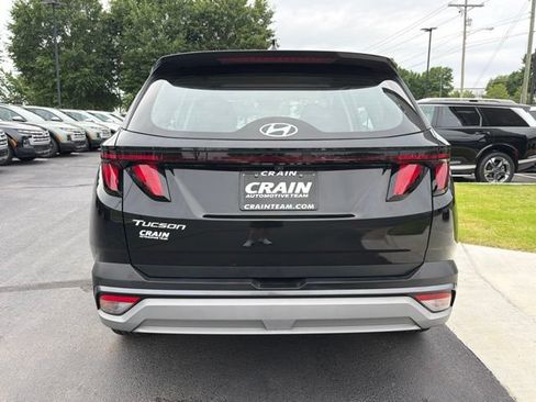 Certified 2025 Hyundai Tucson SE FWD image 7