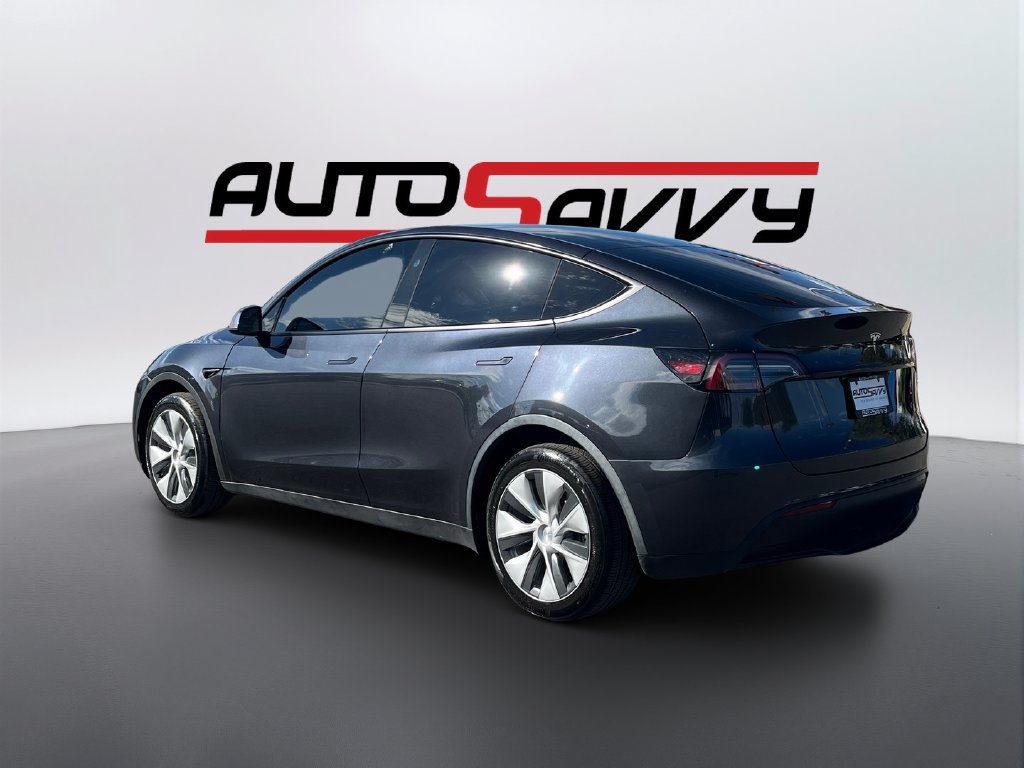 Used 2025 Tesla Model Y Long Range RWD image 7