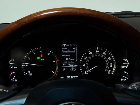 Used 2019 Lexus LX 570 4WD w/ Luxury Package image 13