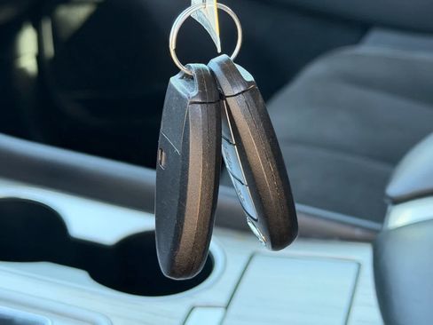 Used 2015 Nissan Murano S image 35