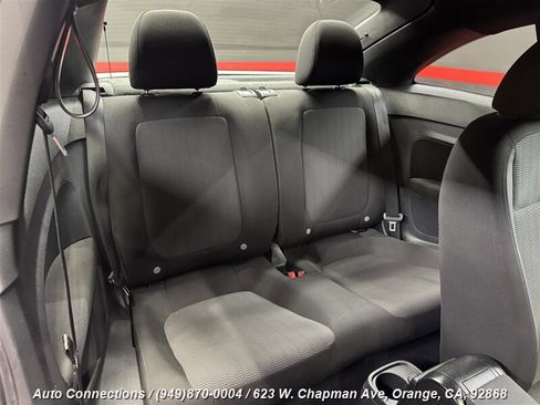 Used 2014 Volkswagen Beetle 1.8T image 8