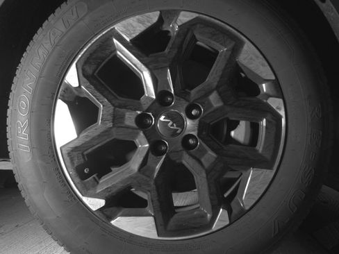 Used 2024 Kia Sorento S FWD image 16