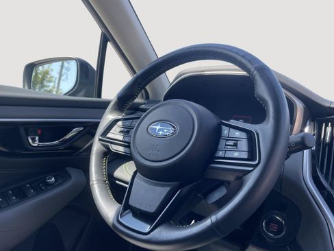 Used 2025 Subaru Outback Onyx Edition AWD/4WD image 17