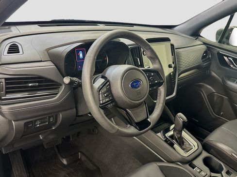 Used 2025 Subaru Forester Touring AWD/4WD image 18