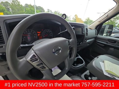 Used 2021 Nissan NV 2500 SV w/ Navigation Package RWD image 12