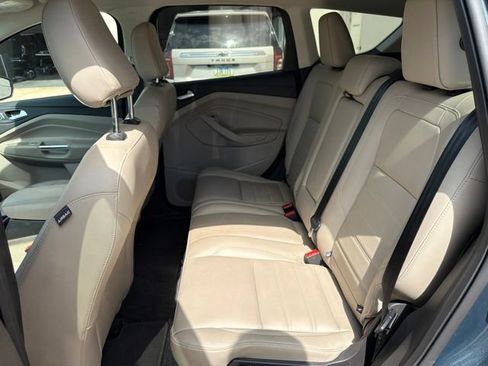 Used 2019 Ford Escape SEL AWD/4WD image 16