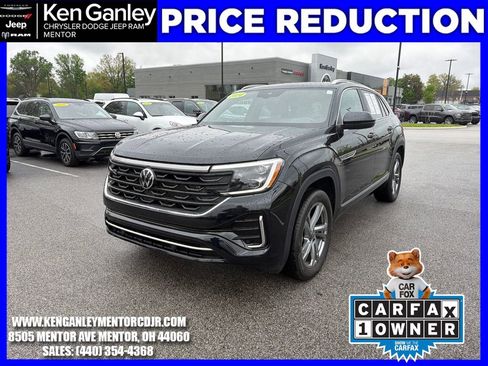 Used 2024 Volkswagen Atlas Cross Sport SEL R-Line AWD/4WD image 3