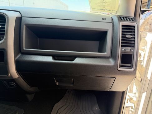 Used 2019 RAM 1500 Express RWD image 31