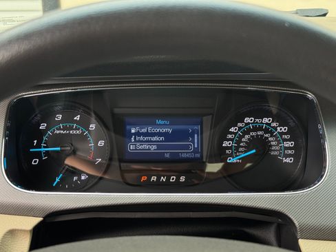 Used 2015 Ford Taurus SE FWD image 16