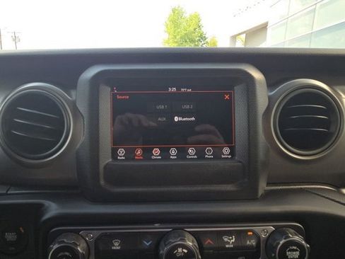 Used 2022 Jeep Gladiator Sport w/ Auxiliary Switch Group AWD/4WD image 37