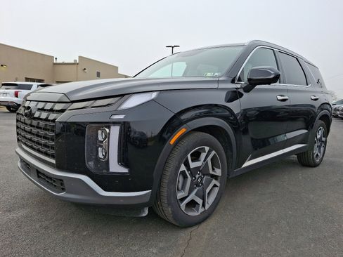 Used 2024 Hyundai Palisade Limited image 3
