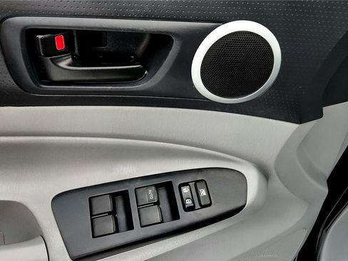 Certified 2015 Toyota Tacoma 4x4 Double Cab image 35