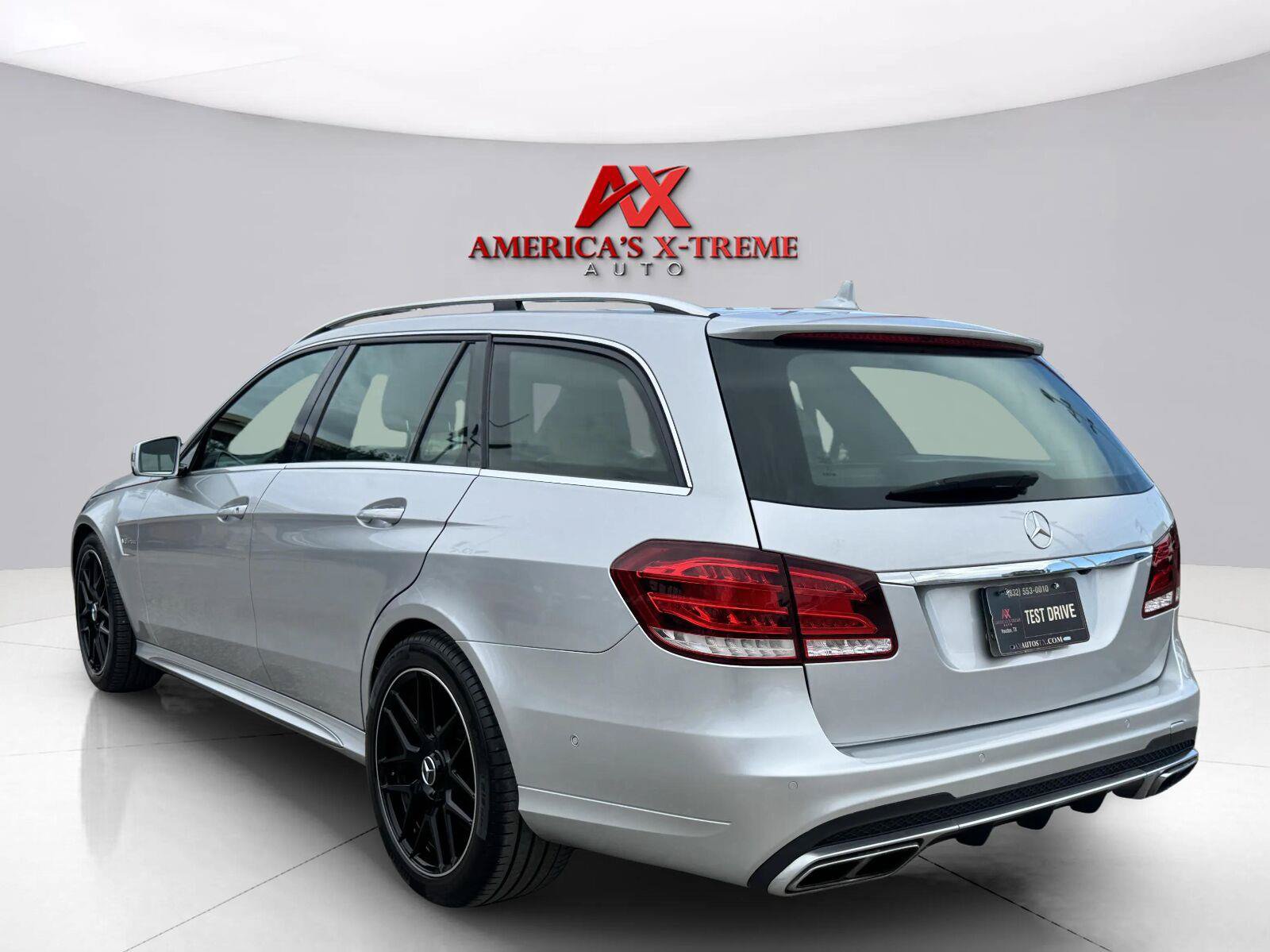 Used 2014 Mercedes-Benz E 63 AMG S-Model image 3