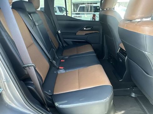 Used 2025 Lexus GX 550 w/ Cold Area Package AWD/4WD image 28