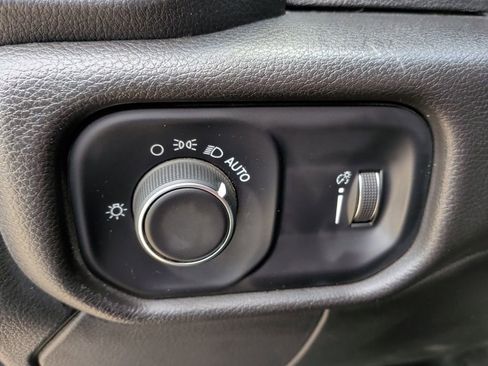 Used 2023 RAM 5500 Tradesman image 15